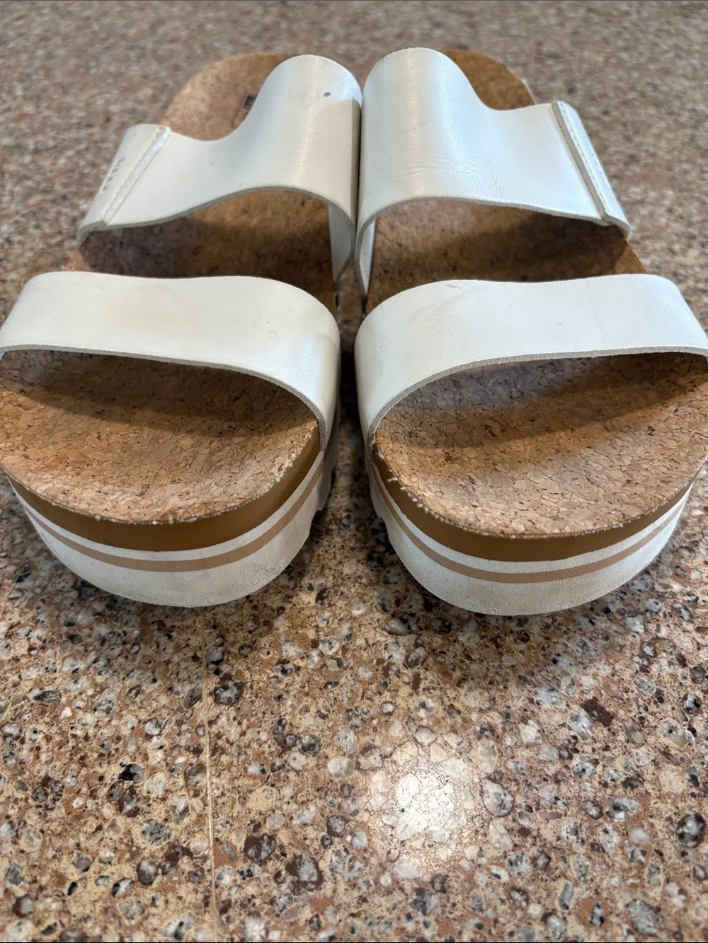 Reef Women’s Cushion Vista Hi Platform sandals in white - cork footbed. Size 7